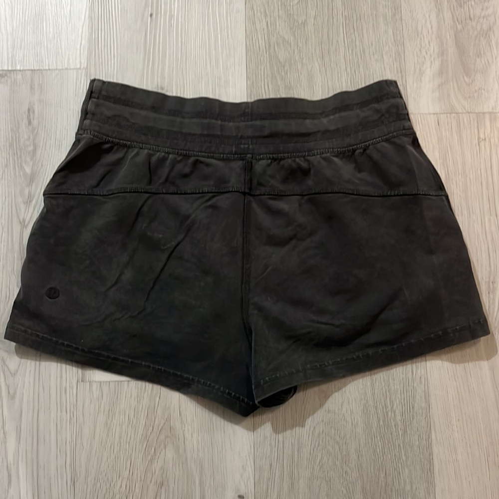 Lululemon Shorts - Picture 2 of 5